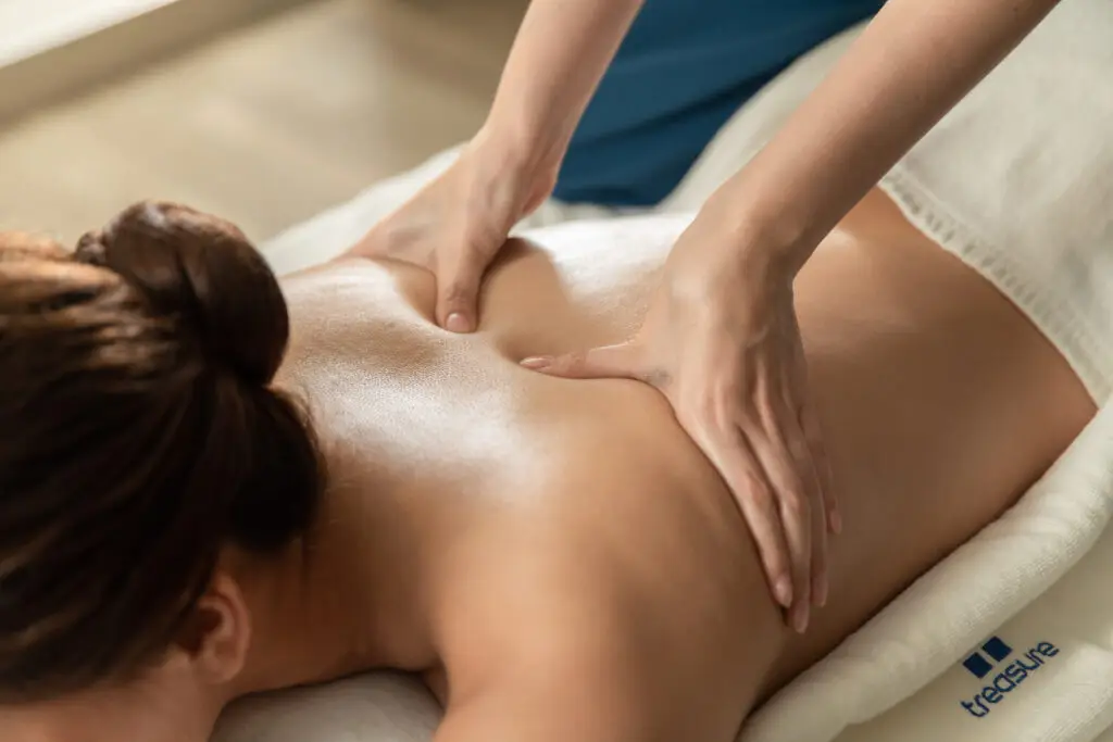 Bangkok stress relief massage therapeutic tension release 70 minutes professional therapy Treasure Spa
