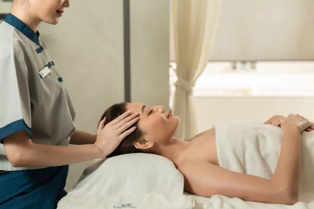 Shining Spirit Bangkok 150 minute wellness package spiritual renewal therapy Treasure Spa holistic treatment