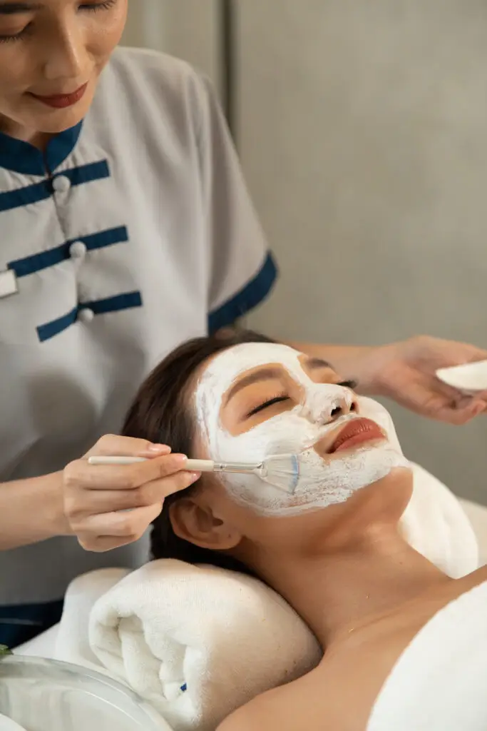 Bangkok facial lifting radiant treatment 60 minutes anti-aging skin therapy Treasure Spa premium skincare